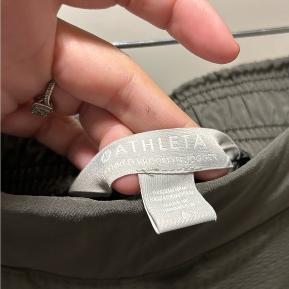 Athleta Olive Green Textured Brooklyn Pants Size 6 - Picture 5 of 8
